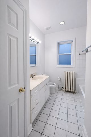 3716 N cicero Avenue 2e, Chicago, IL 60641