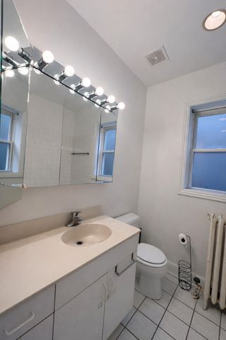 3716 N cicero Avenue 2e, Chicago, IL 60641