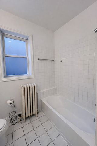 3716 N cicero Avenue 2e, Chicago, IL 60641