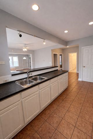 3716 N cicero Avenue 2e, Chicago, IL 60641