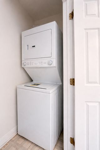 3716 N cicero Avenue 2e, Chicago, IL 60641