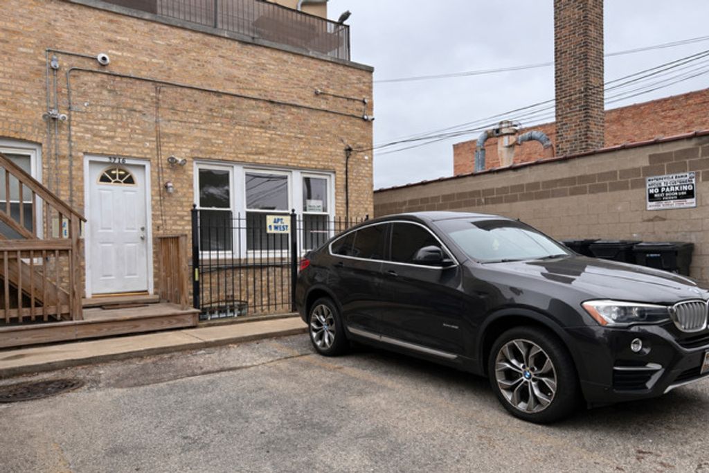 3716 N cicero Avenue 2e, Chicago, IL 60641
