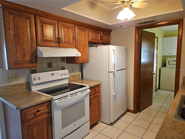 11087 SW 77TH COURT, Ocala, FL 34476