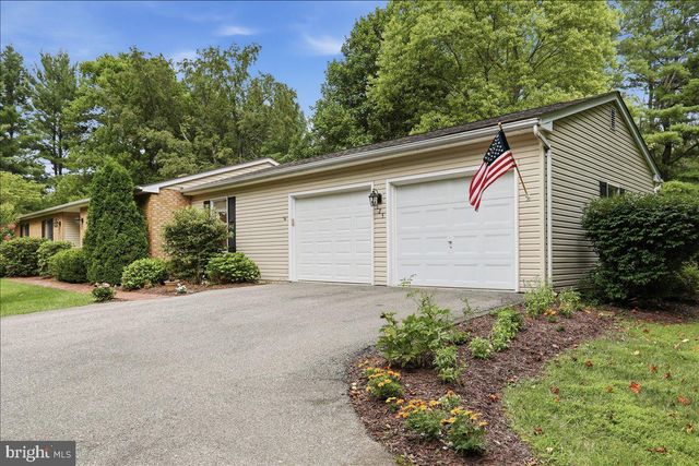 125 TRAMMEL, Falling Waters, WV 25419