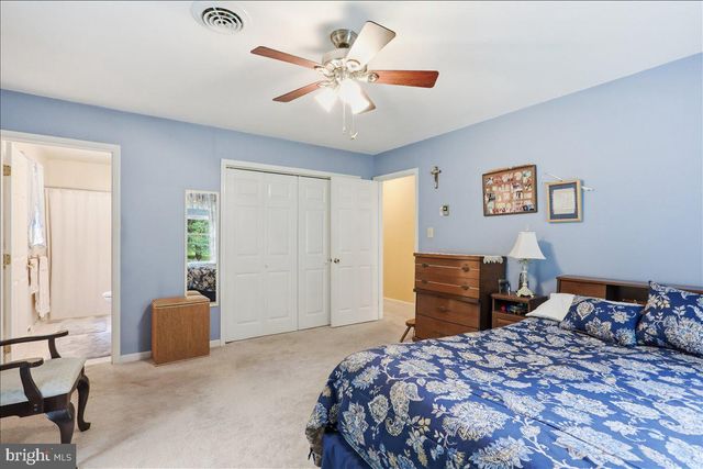125 TRAMMEL, Falling Waters, WV 25419