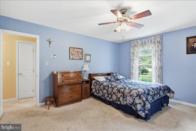 125 TRAMMEL, Falling Waters, WV 25419