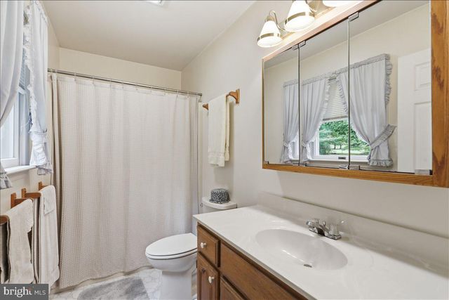 125 TRAMMEL, Falling Waters, WV 25419