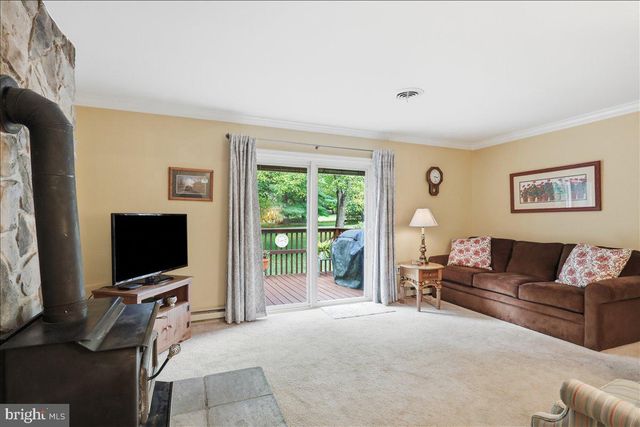 125 TRAMMEL, Falling Waters, WV 25419