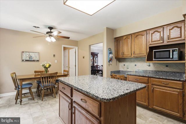 125 TRAMMEL, Falling Waters, WV 25419