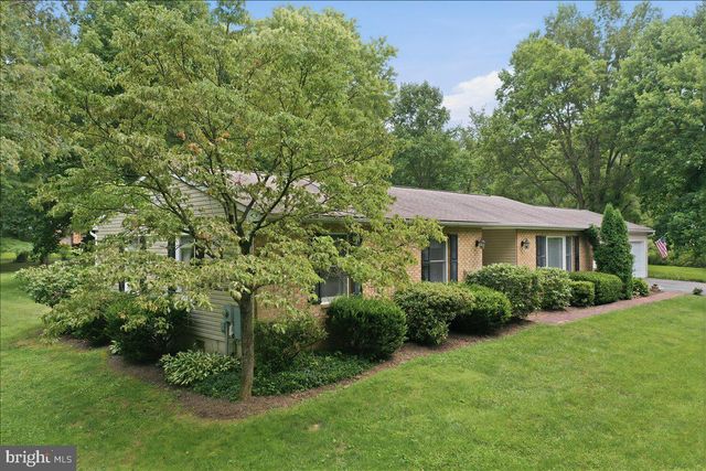 125 TRAMMEL, Falling Waters, WV 25419