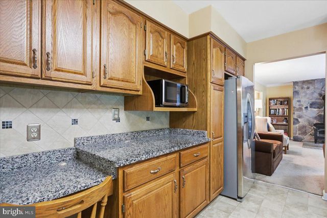 125 TRAMMEL, Falling Waters, WV 25419