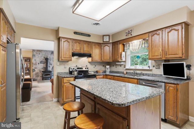 125 TRAMMEL, Falling Waters, WV 25419