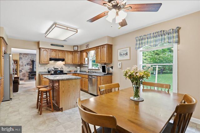 125 TRAMMEL, Falling Waters, WV 25419