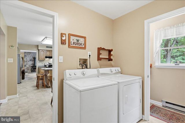125 TRAMMEL, Falling Waters, WV 25419