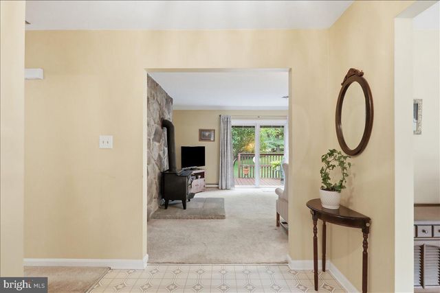 125 TRAMMEL, Falling Waters, WV 25419