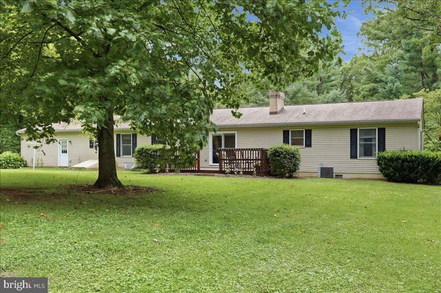 125 TRAMMEL, Falling Waters, WV 25419
