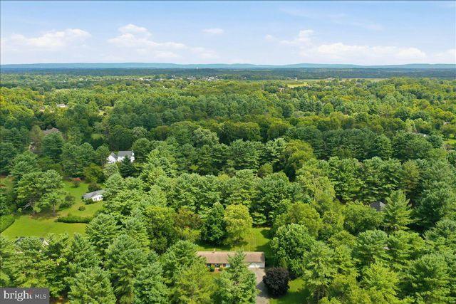 125 TRAMMEL, Falling Waters, WV 25419