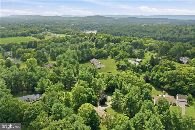 125 TRAMMEL, Falling Waters, WV 25419
