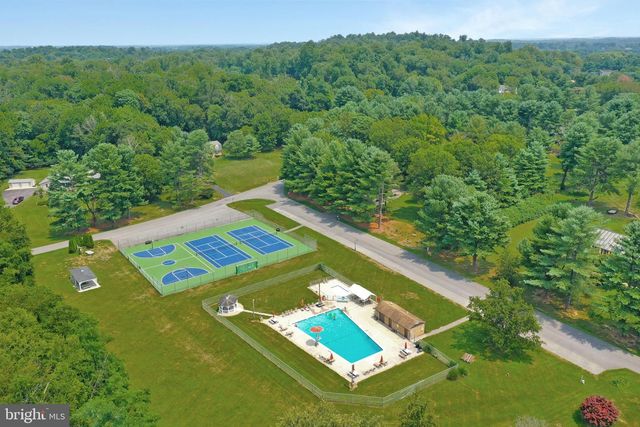 125 TRAMMEL, Falling Waters, WV 25419