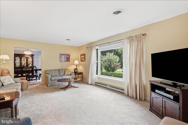 125 TRAMMEL, Falling Waters, WV 25419