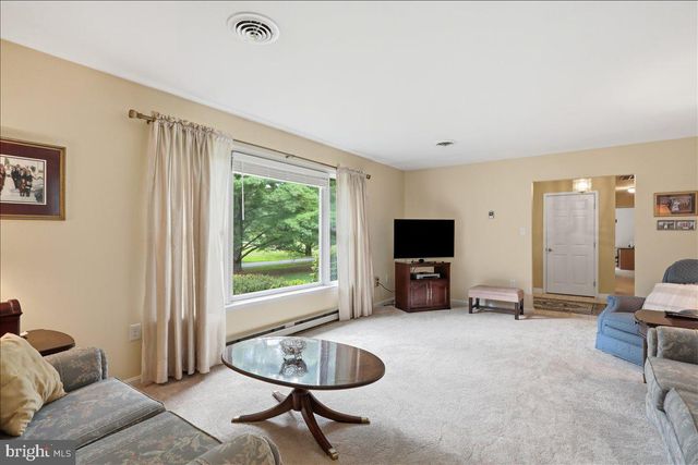 125 TRAMMEL, Falling Waters, WV 25419