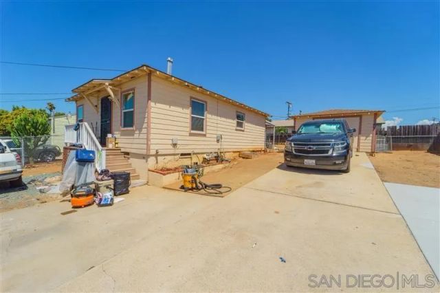 2245 S Lanoitan Ave, National City, CA 91950