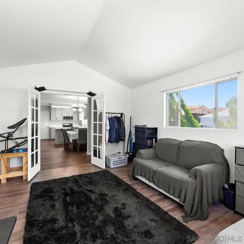 2245 S Lanoitan Ave, National City, CA 91950