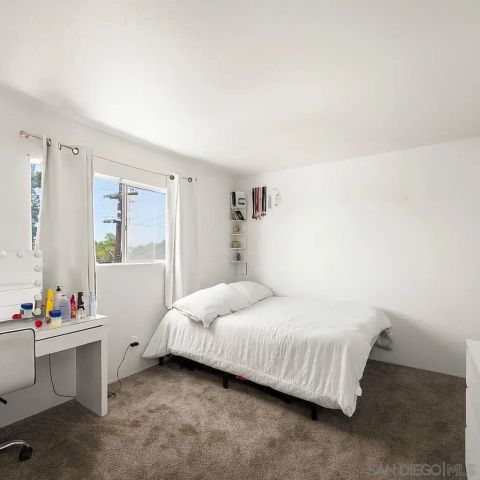 2245 S Lanoitan Ave, National City, CA 91950