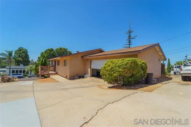 2245 S Lanoitan Ave, National City, CA 91950