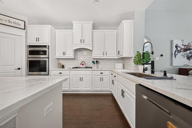 340 Dawn Brook Lane, Conroe, TX 77384
