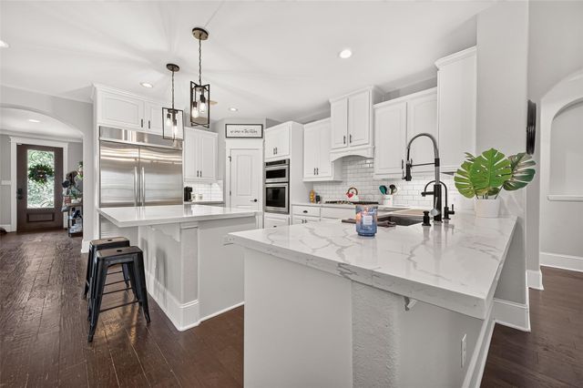 340 Dawn Brook Lane, Conroe, TX 77384