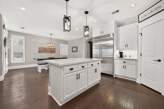340 Dawn Brook Lane, Conroe, TX 77384
