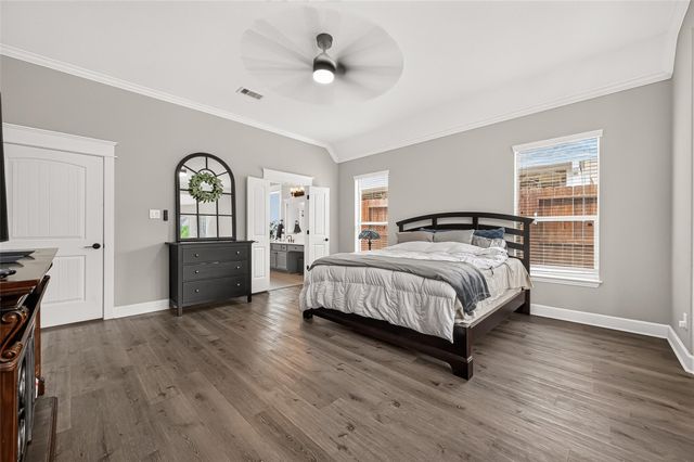 340 Dawn Brook Lane, Conroe, TX 77384