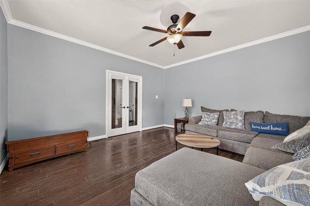 340 Dawn Brook Lane, Conroe, TX 77384