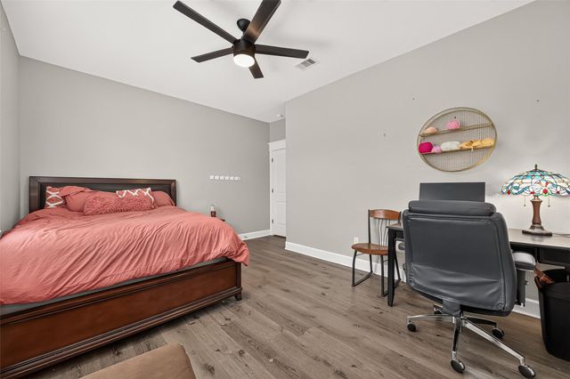 340 Dawn Brook Lane, Conroe, TX 77384