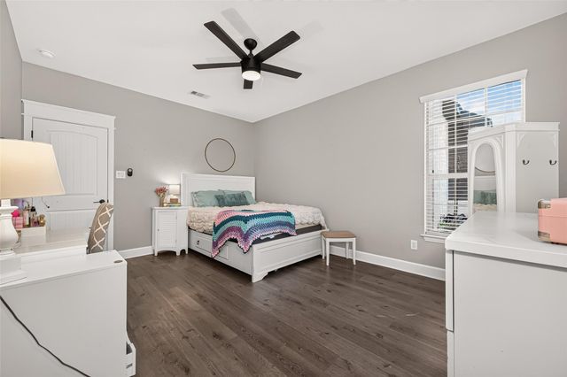 340 Dawn Brook Lane, Conroe, TX 77384