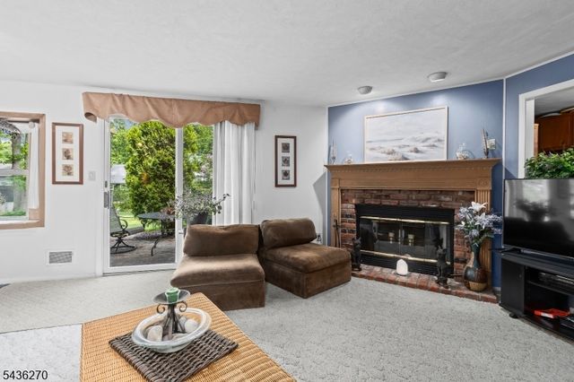38 Forest Dr, Roxbury Twp., NJ 07876
