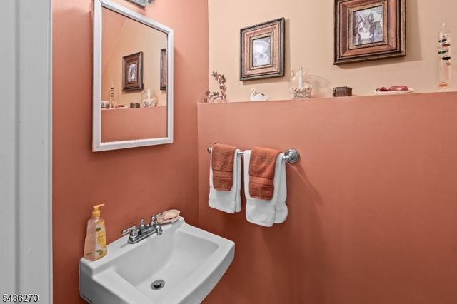 38 Forest Dr, Roxbury Twp., NJ 07876