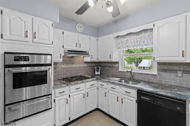 38 Forest Dr, Roxbury Twp., NJ 07876
