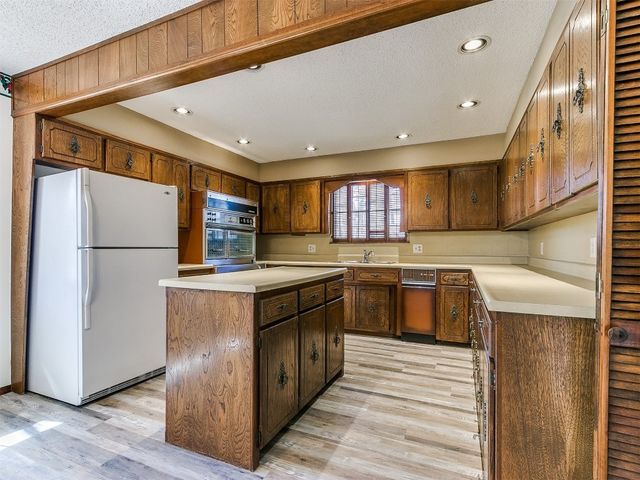 2000 N Alexander Lane, Bethany, OK 73008
