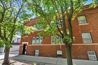2315 W Waveland Avenue 1, Chicago, IL 60618