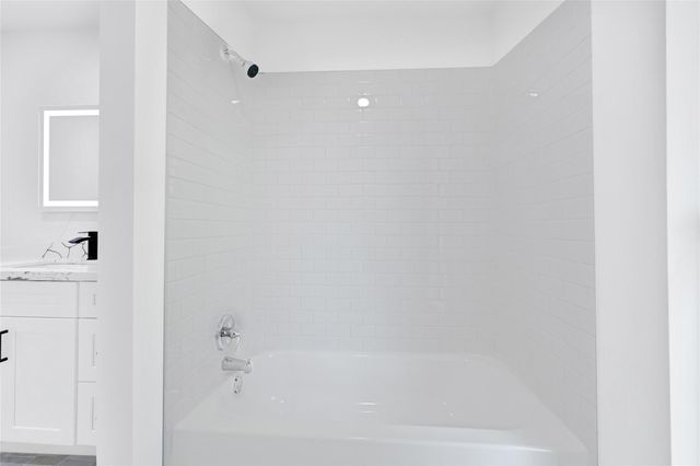 7114 Fox Run Drive, Angleton, TX 77515