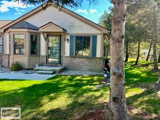 25052 Portside Court 55, Harrison Twp, MI 48045