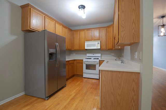605 Pheasant Trail, St. Charles, IL 60174