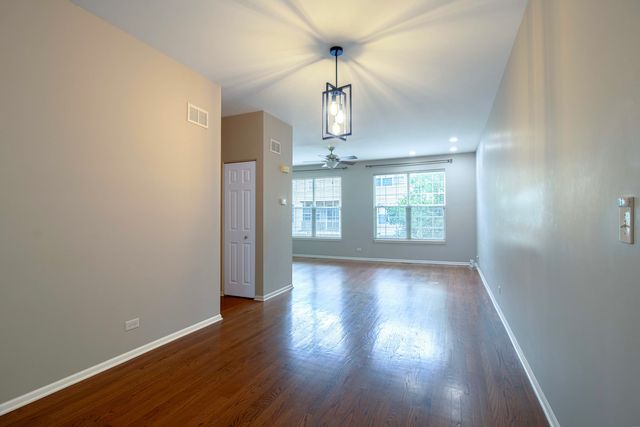 605 Pheasant Trail, St. Charles, IL 60174