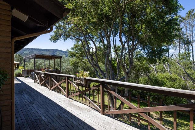 27460 Loma Del Rey, Carmel Valley, CA 93923