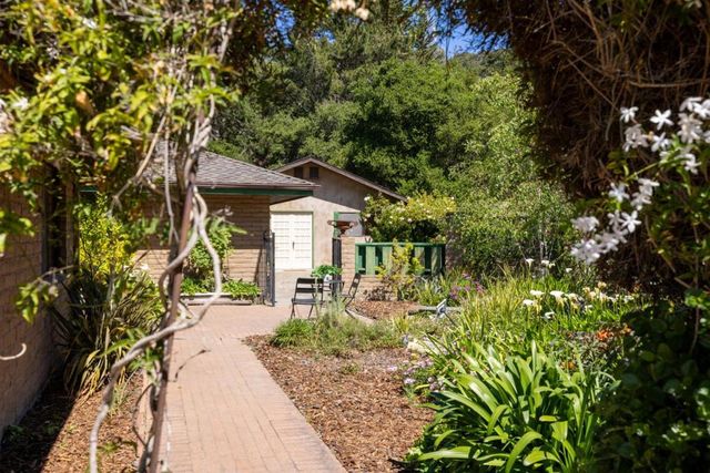 27460 Loma Del Rey, Carmel Valley, CA 93923