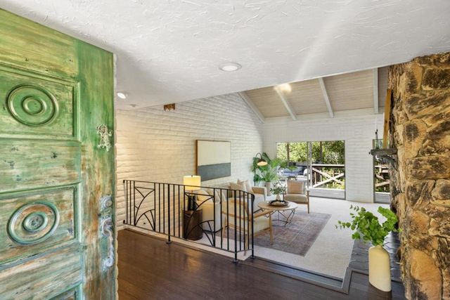 27460 Loma Del Rey, Carmel Valley, CA 93923