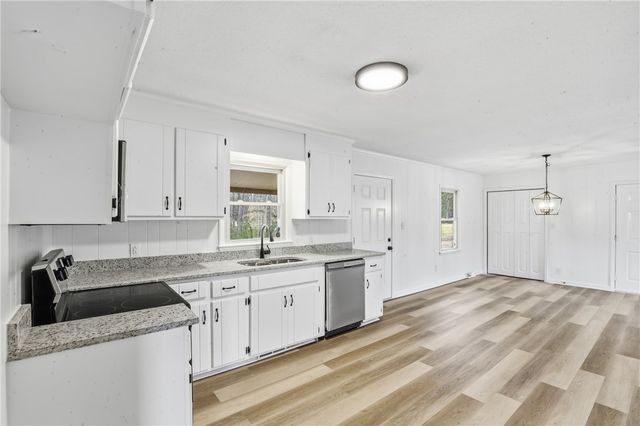 306 Bluefield Road, Starr, SC 29684