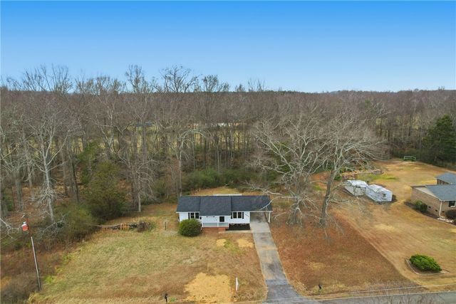 306 Bluefield Road, Starr, SC 29684